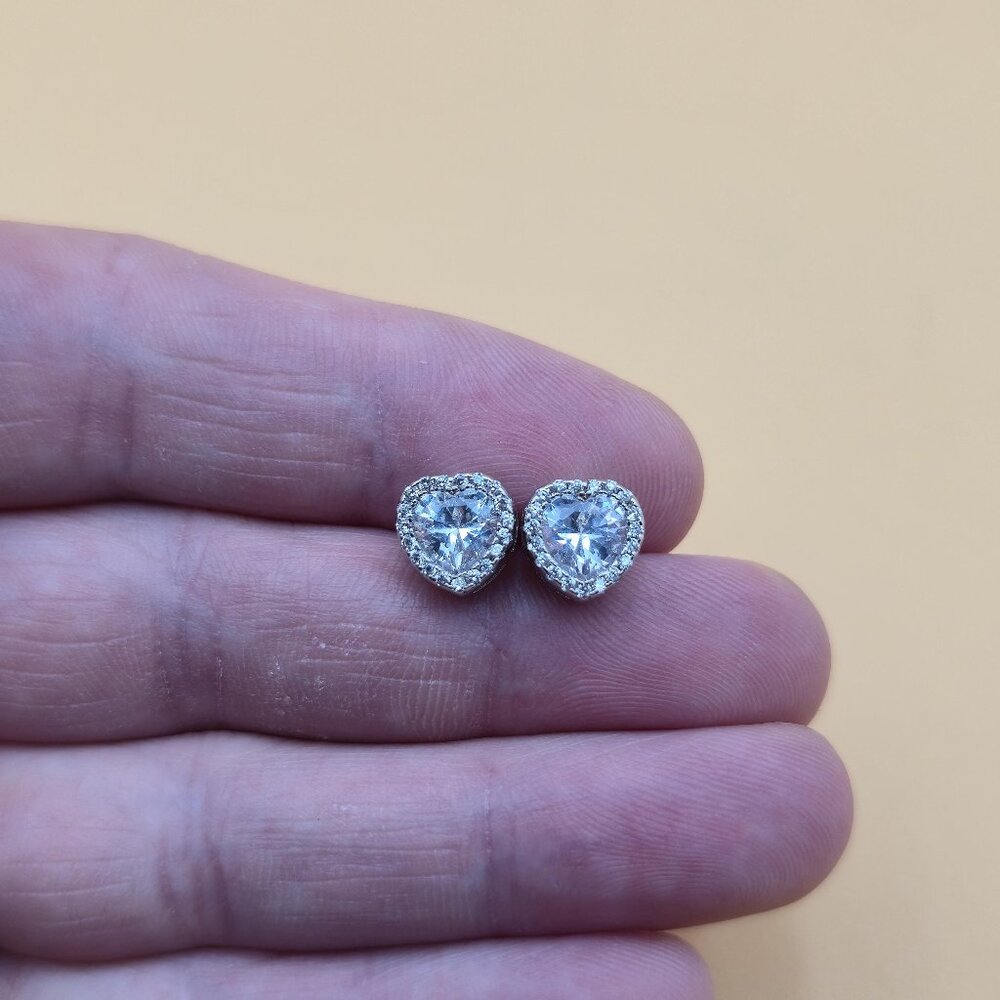 Sterling Silver Halo Heart Cubic Zirconia Stud Earrings A5773